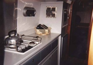 Cosmos_galley1.jpg (15540 bytes)